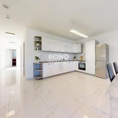 Velky Rodinny Dom بيت للعطل *