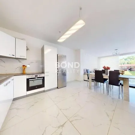 Velky Rodinny Dom بيت للعطل